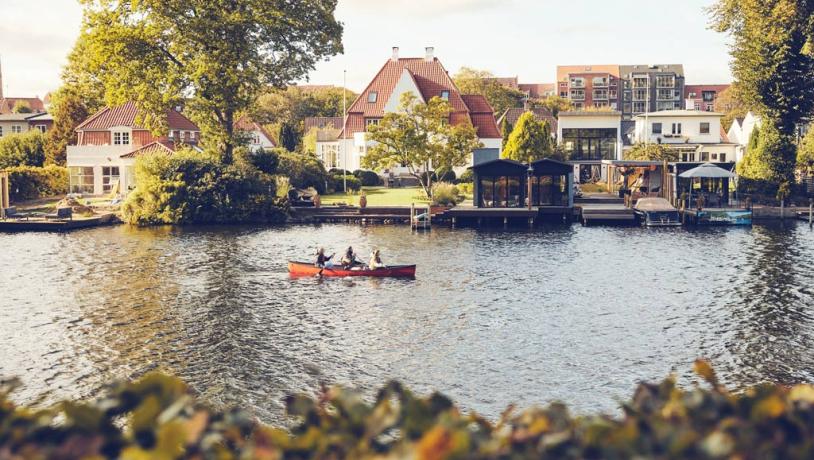 I kano på Gudenåen gennem Silkeborg