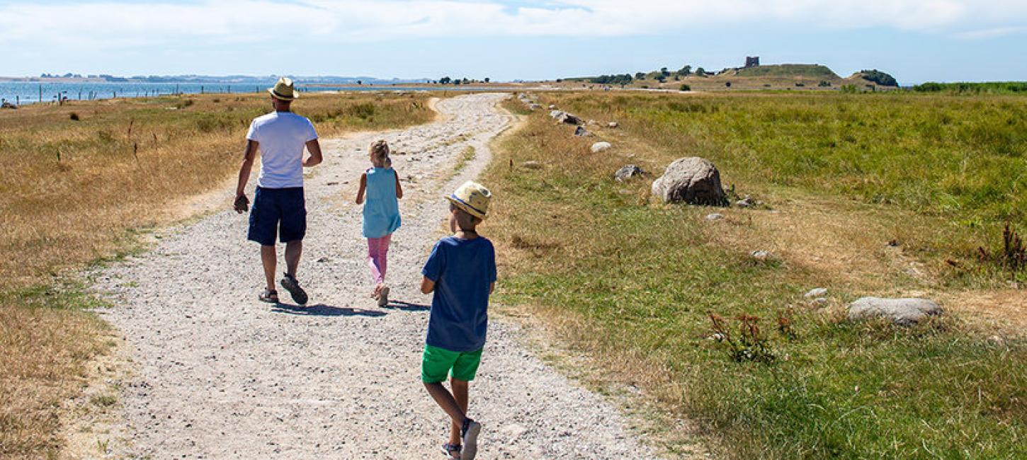 På vandretur med børnene i Mols Bjerge