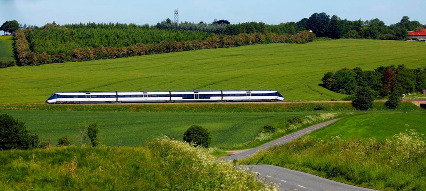 DSB tog gennem det danske landskab