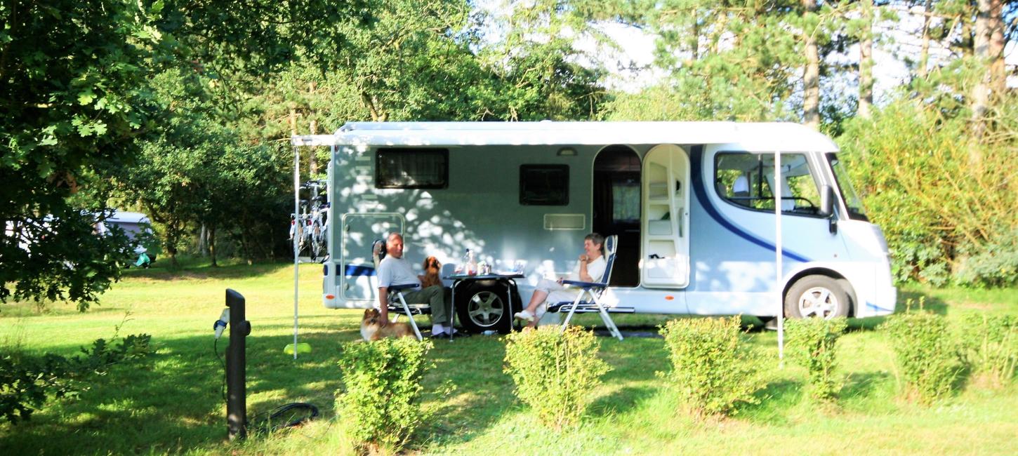 Autocamper på Auning Camping